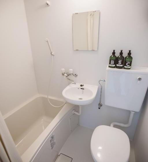 סוויטה משפחתית, Yanbaru Hostel