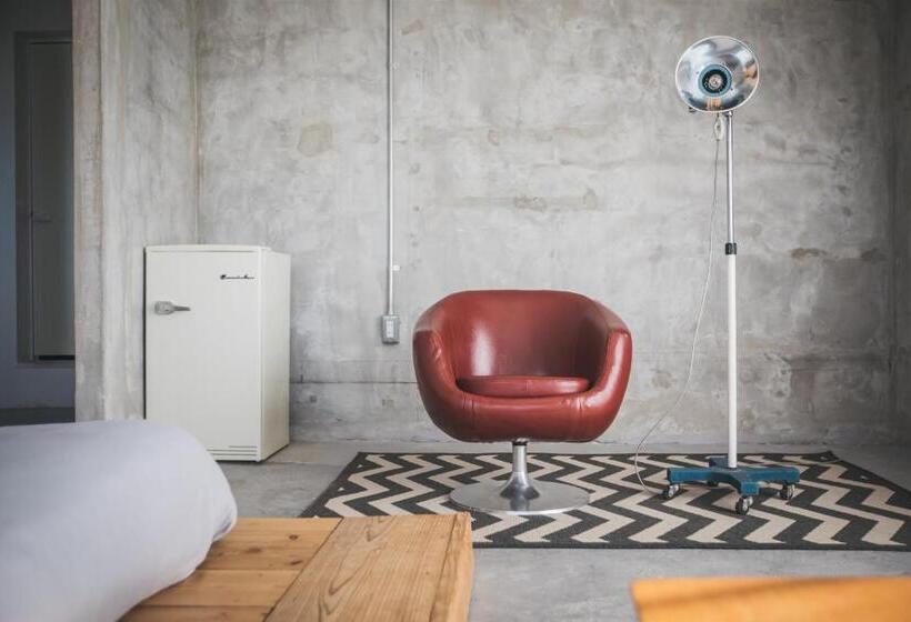 סוויטה משפחתית, Yanbaru Hostel