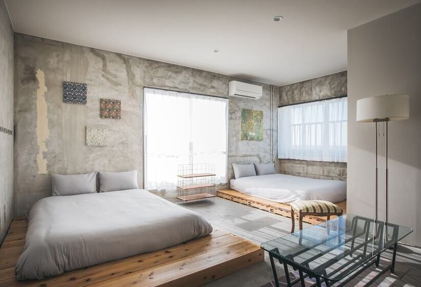 סוויטה משפחתית, Yanbaru Hostel