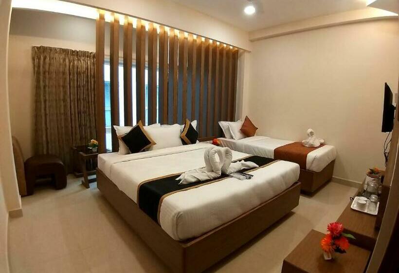 이코노미 룸, Grand Elegant