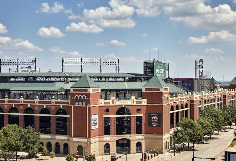 高级客房, Live! By Loews Arlington Tx