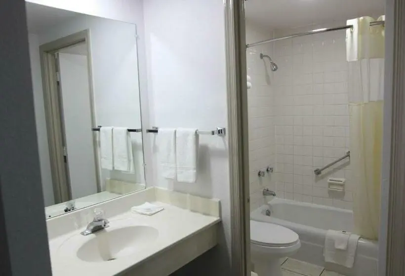 キングサイズベッドのデラックスルーム, Motel 6falls Church, Va  Arlington Boulevard