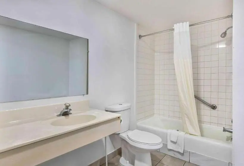 キングサイズベッドのデラックスルーム, Motel 6falls Church, Va  Arlington Boulevard