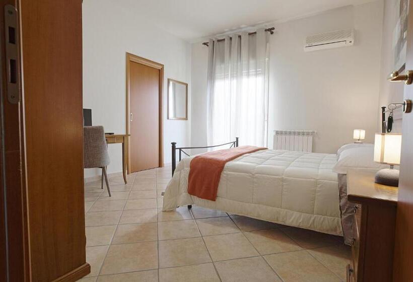 غرفة ديلوكس مزودة بشرفة, Cannatello Home   Affittacamere