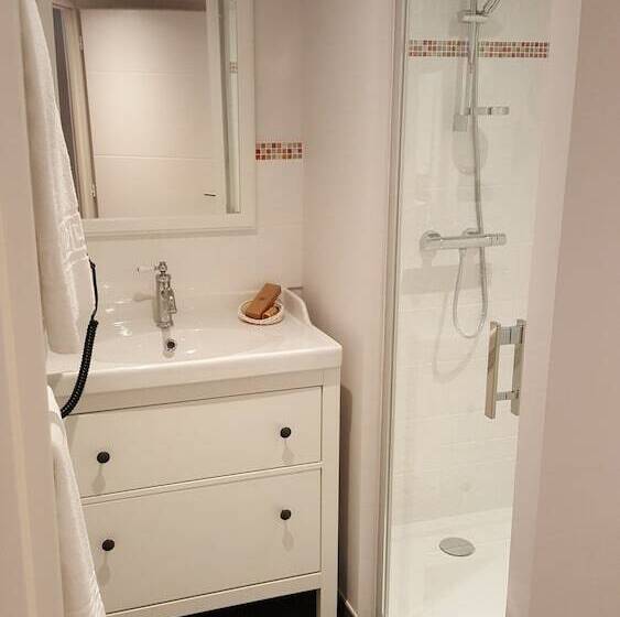 غرفة كومفورت, Chez Jacqueline