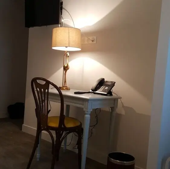 اتاق راحتی, Chez Jacqueline