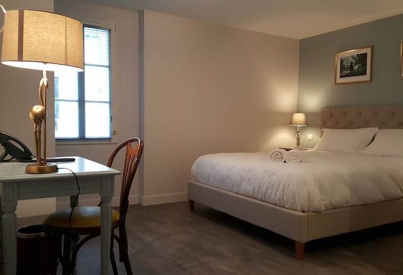 コンフォートルーム, Chez Jacqueline