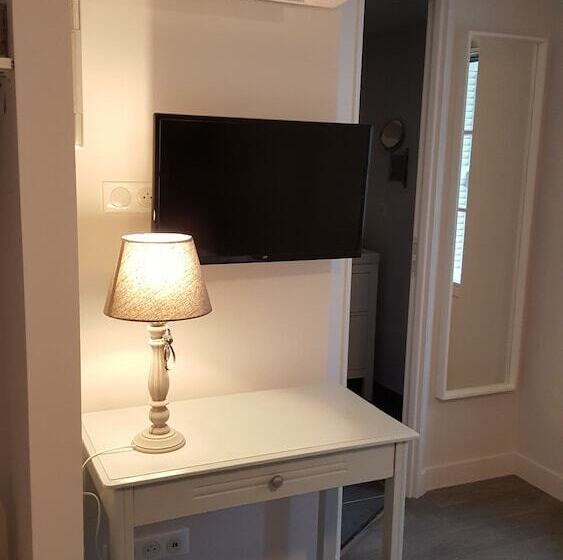 غرفة كومفورت, Chez Jacqueline