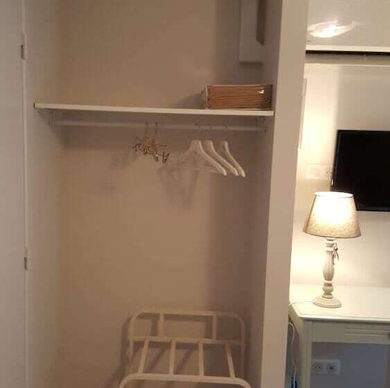 غرفة كومفورت, Chez Jacqueline