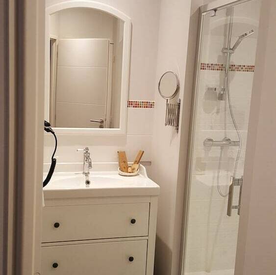 غرفة كومفورت, Chez Jacqueline