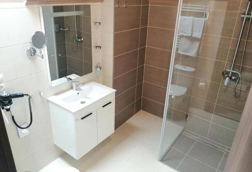 Люкс 2 Спальни, Medora Park   Hotel Medora