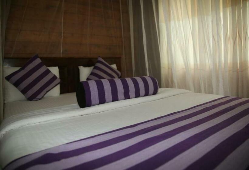 غرفة قياسية مطلة على الجبل, Jungle Face Inn