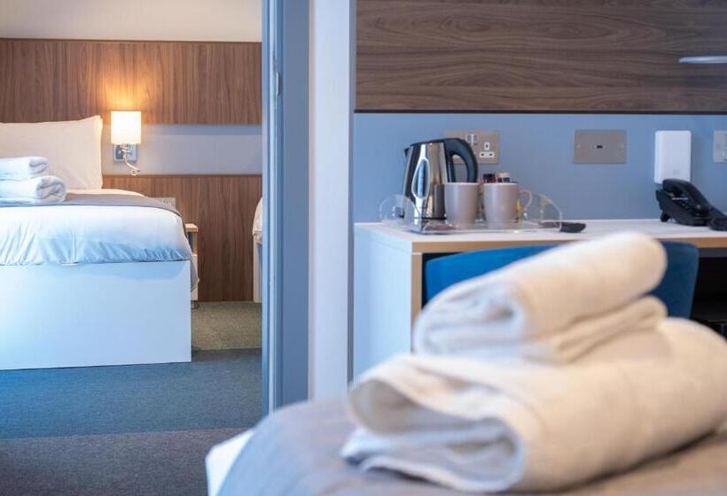 适合残疾人使用的标准间, Elite Athlete Centre And