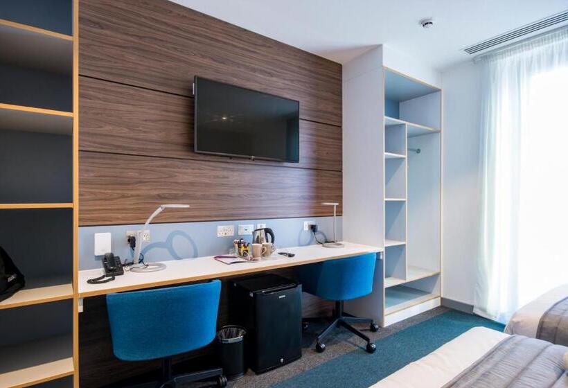 适合残疾人士使用的带超级大床的标准间, Elite Athlete Centre And