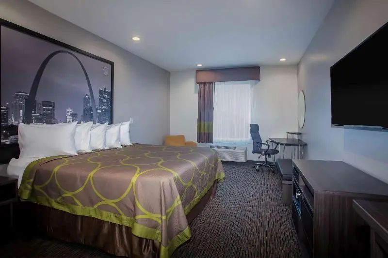 キングサイズベッドのスタンダードルーム, Super 8 By Wyndham St. Louis North