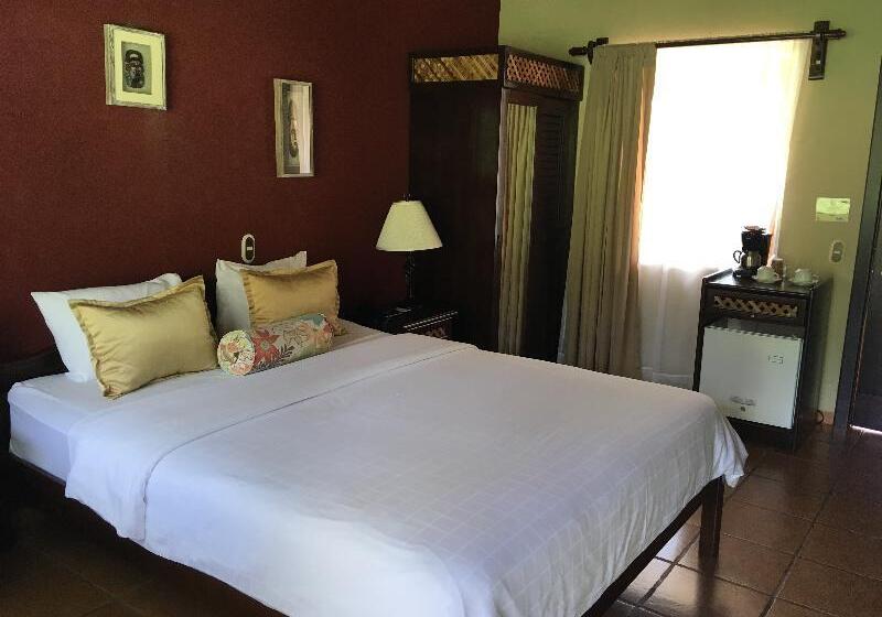 Standard-huone King-vuode, Super 8 By Wyndham St. Louis North