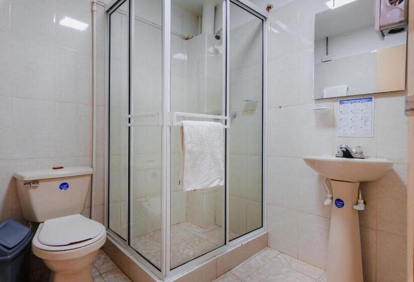 共用房间的床, Hostal R10