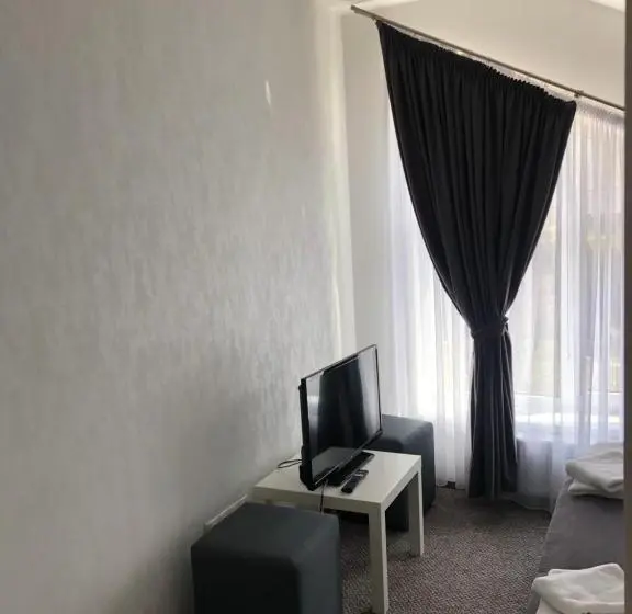 اتاق اکونومی, Geldberg