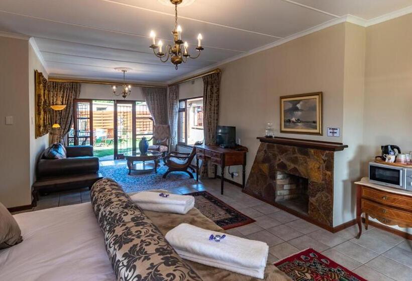 패밀리 룸, Antiqua Guest House