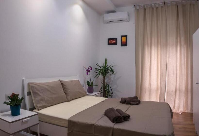 اتاق استاندارد, Casamina