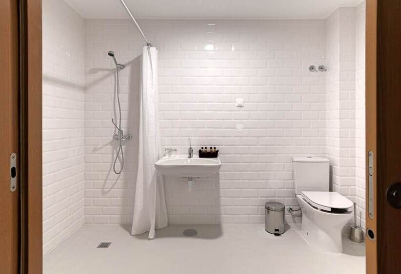 适合残疾人使用的标准间, Da Fábrica