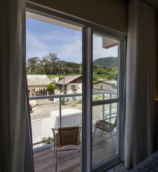 חדר סטנדרט לארבעה, Pousada Espindola