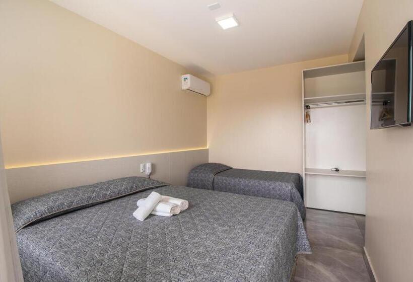 חדר סטנדרט לארבעה, Pousada Espindola