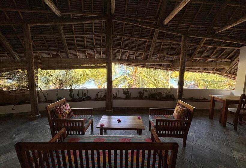 Полулюкс Повышенной Комфортности, Villa Juliana