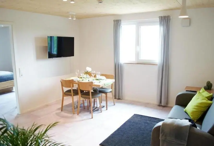 スタンダードスタジオ, K3 Hotel Weissach Boardinghouse