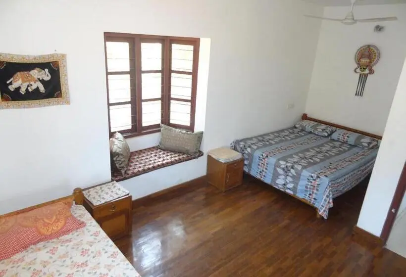 Chambre Triple Standard, Montecello