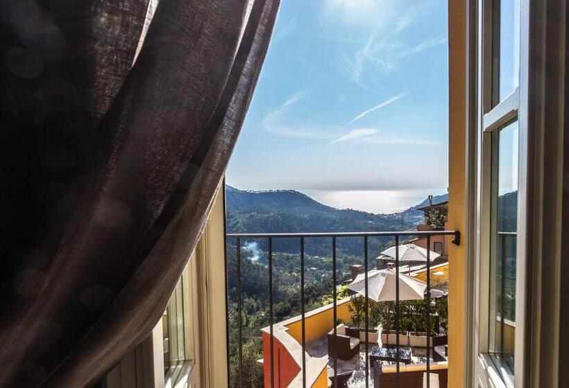 سوییت جونیور با چشمانداز دریا, Angiolina's Farm