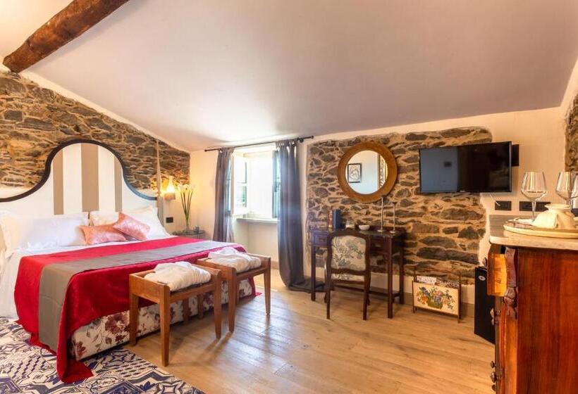 اتاق لوکس, Angiolina's Farm