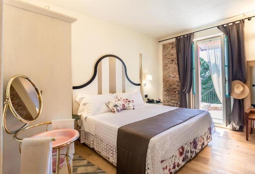 اتاق لوکس با بالکن, Angiolina's Farm