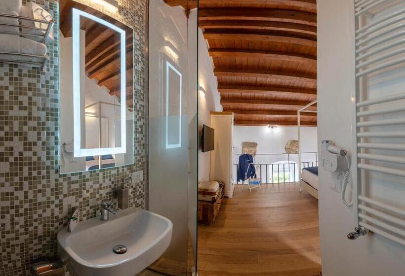 جناح ديلوكس مطل على البحر, Le Maestranze Deluxe Rooms