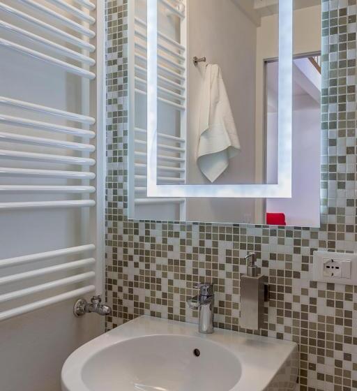 غرفة ديلوكس مطلّة علي البحر, Le Maestranze Deluxe Rooms