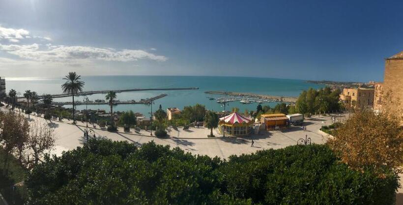 جناح ديلوكس مطل على البحر, Le Maestranze Deluxe Rooms