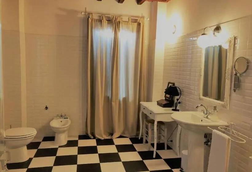 デラックスルーム, Il Contado  Room And Breakfast