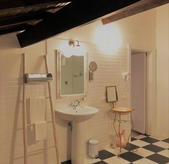 Quarto Deluxe, Il Contado  Room And Breakfast