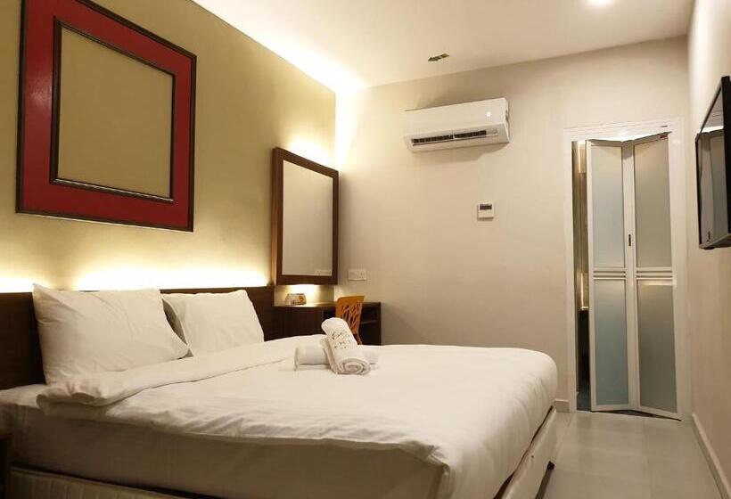 חדר משפחתי, Ants