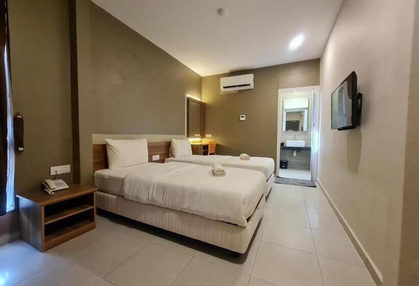 חדר סופריור נוף לעיר, Ants