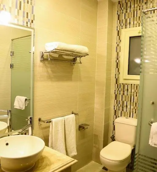 سوییت لوکس, Villa 14 Suites