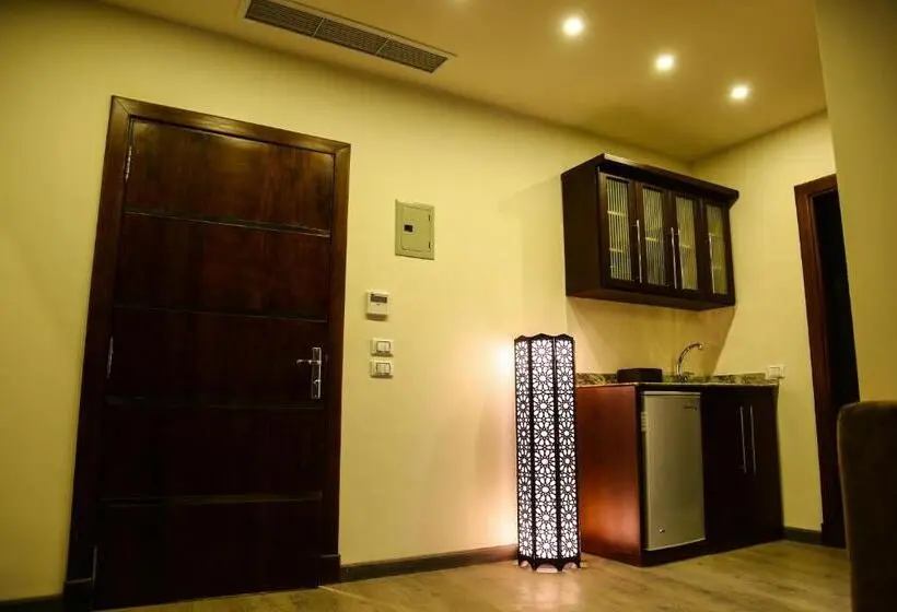 سوئیت با تخت بزرگ, Villa 14 Suites