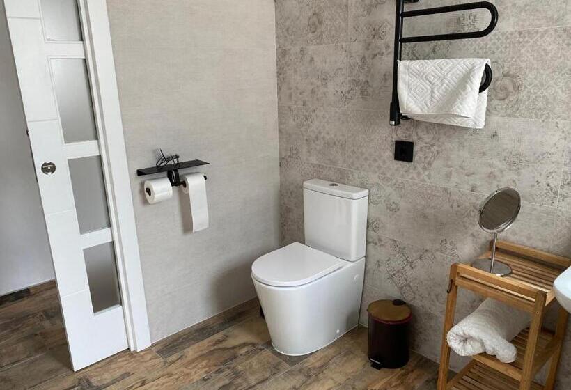 اتاق خانوادگی, B&b Premium