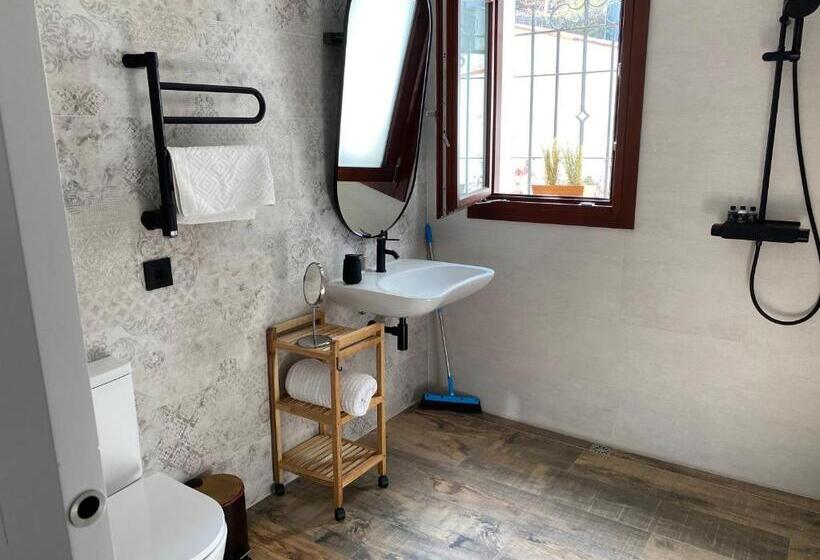 Семейный Номер, B&b Premium