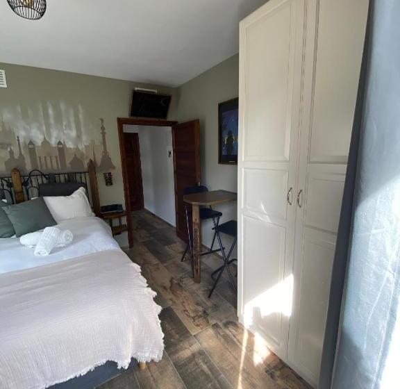 اتاق خانوادگی, B&b Premium