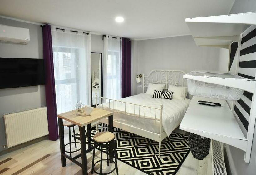 استودیو اجرایی, Heights Accommodation City Center