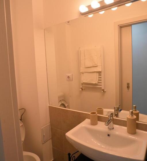 استودیوی استاندارد, Heights Accommodation City Center