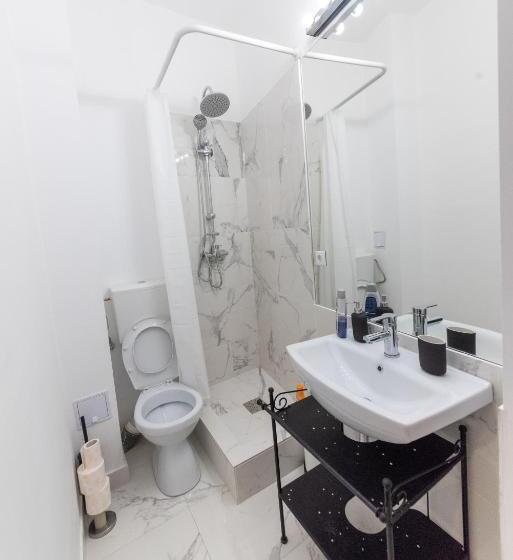 آپارتمان 1 خوابه, Heights Accommodation City Center