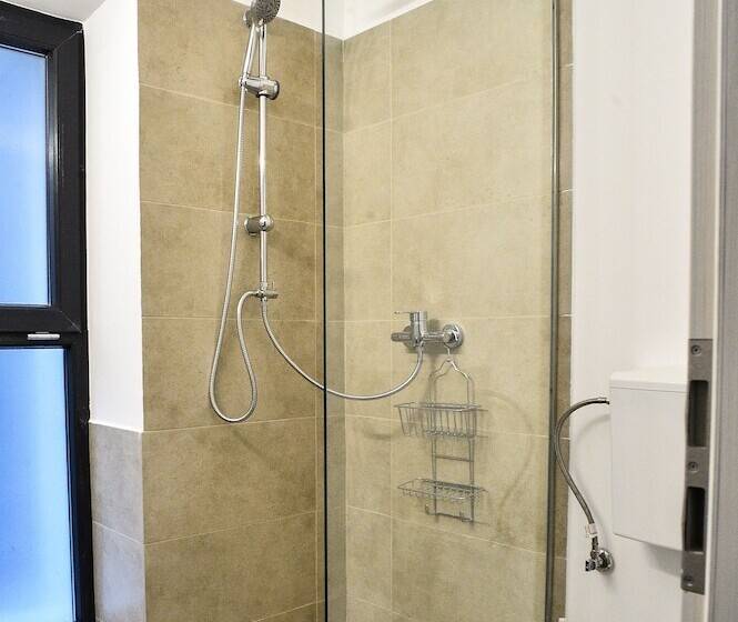 استودیو اجرایی, Heights Accommodation City Center