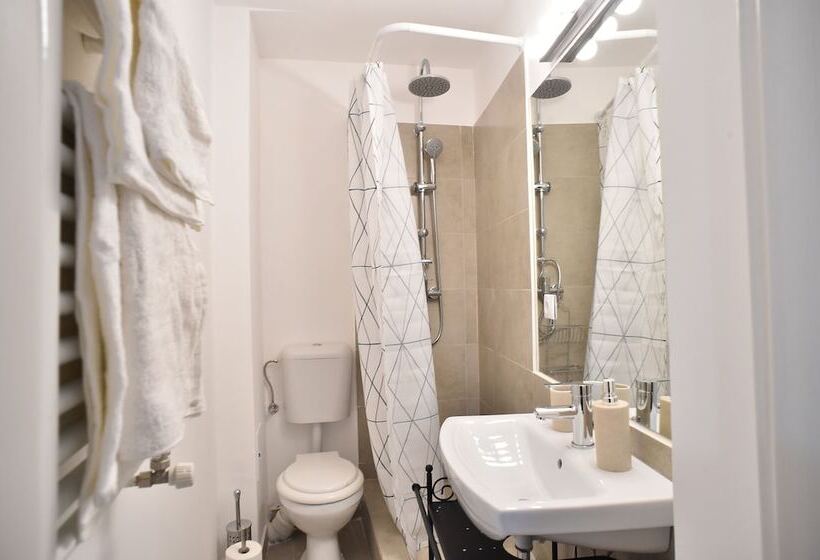 استودیو اجرایی, Heights Accommodation City Center